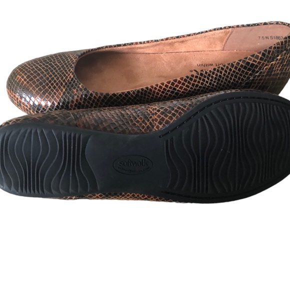 Softwalk Snakeskin Ballet Flats - Picture 6 of 10